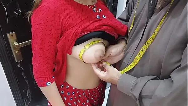 دقة عالية Desi indian Village Wife,s Ass Hole Fucked By Tailor In Exchange Of Her Clothes Stitching Charges Very Hot Clear Hindi Voice أفلامي